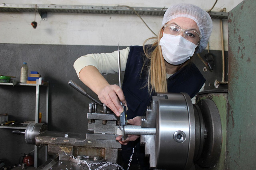 Manisa'da sanayinin tek kadın tornacısını görenler şaşırıyor! Bakın bu işe neden başlamış - Resim: 4