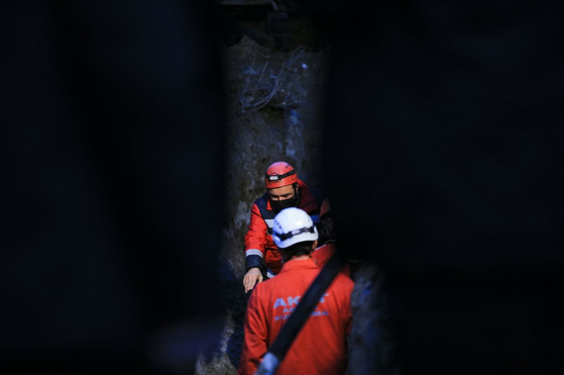 Ankara'da inşaat alanında toprak kayması sonucu 2 işçi öldü - Resim: 4