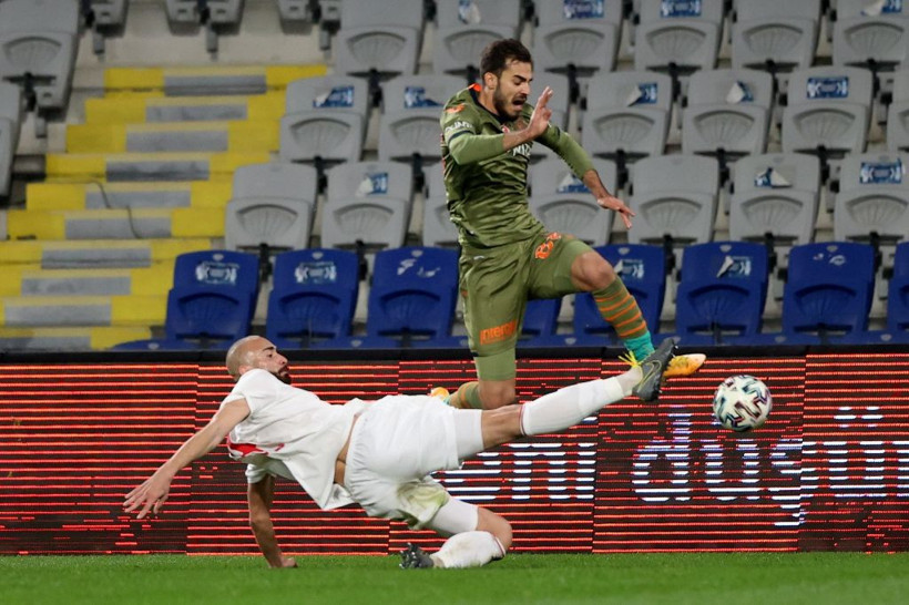 Turgutluspor'u farklı geçen Başakşehir kupada rahat turladı - Resim: 3
