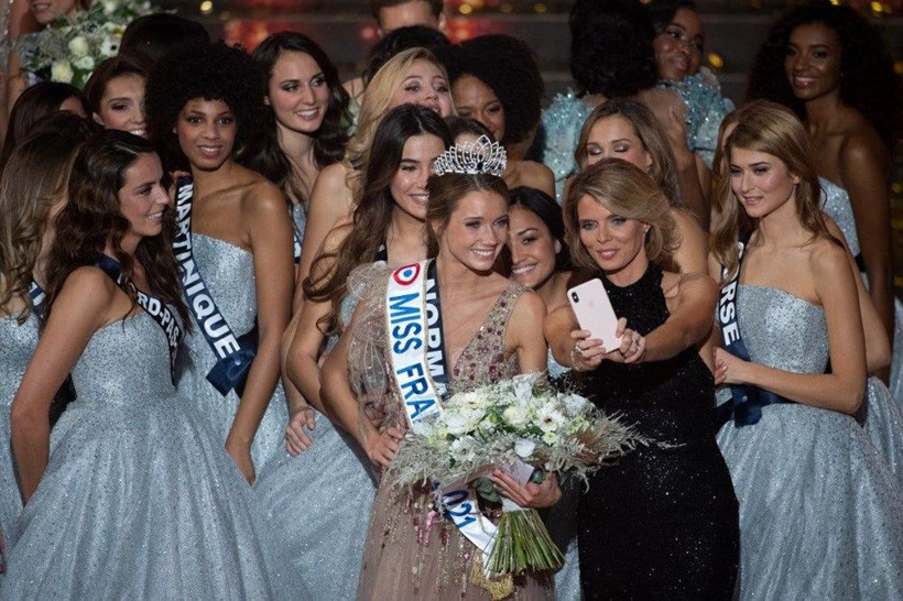 Tıp Fakültesi öğrencisi 2021 Frans Güzellik Yarışması'nda tacı kaptı - Resim: 2