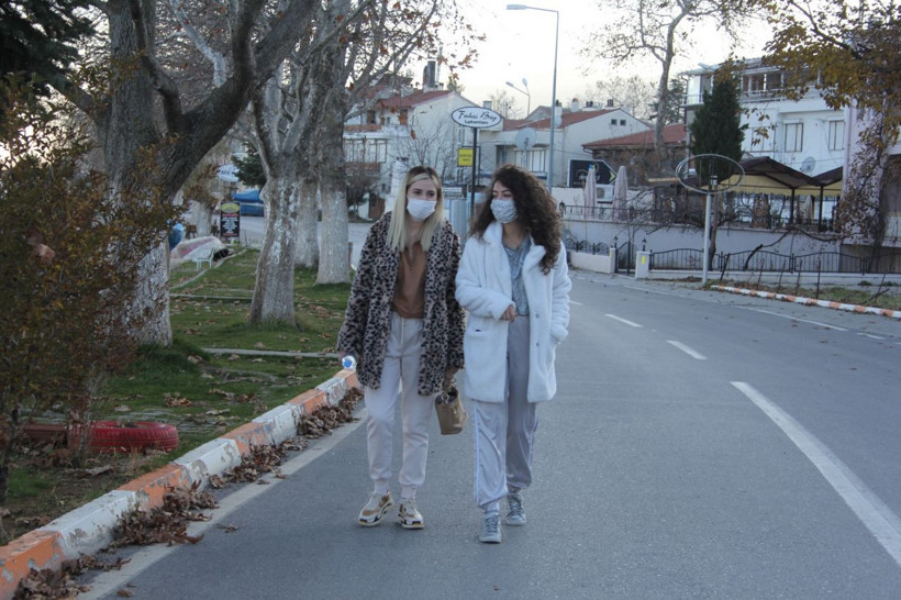 Isparta'nın sakin adasında sadece 200 kişi yaşıyor! Gören herkes hayran kaldı - Resim: 3