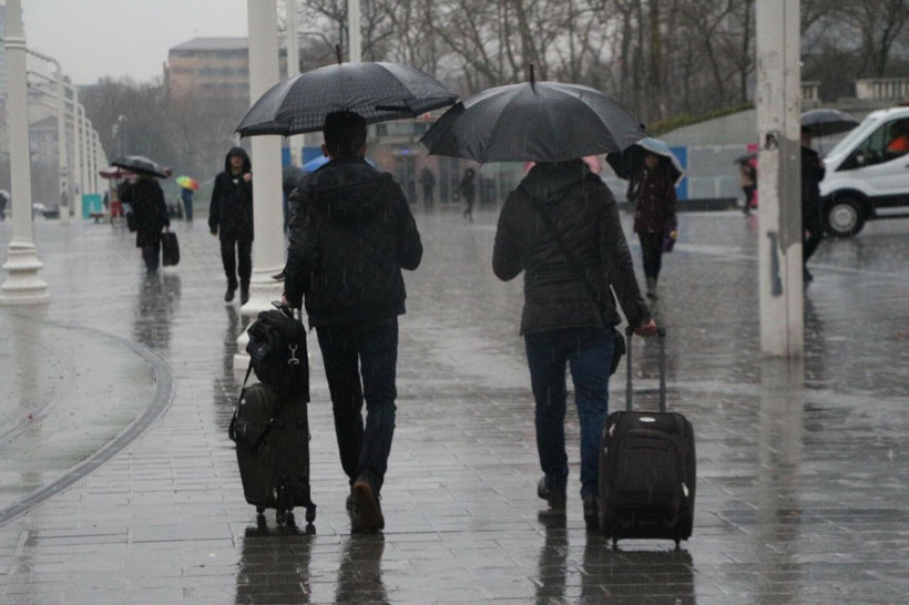 Meteoroloji'den İstanbul'a sağanak uyarısı! Kars ve çevresinde kar yağışı bekleniyor - Resim: 1