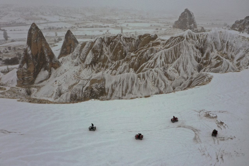 Nevşehir'de kar yağınca Kapadokya'da tablo gibi fotoğraflar ortaya çıktı - Resim: 3