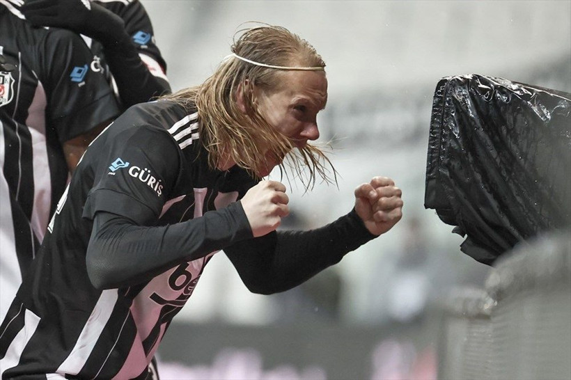 Beşiktaş-Fenerbahçe derbisi sonrası bomba sözler: Ben Erol Bulut olsam bugün istifa etmiştim - Resim: 4