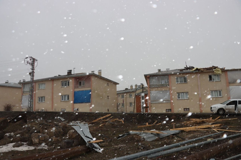 Bomba patladı sandılar Erzurum'da gün ağarınca ortcaya çıktı - Resim: 3