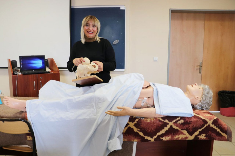 Kariyer de yaptı çocuk da! Ebeydi akademik kariyer yapıp profesör oldu! - Resim: 2