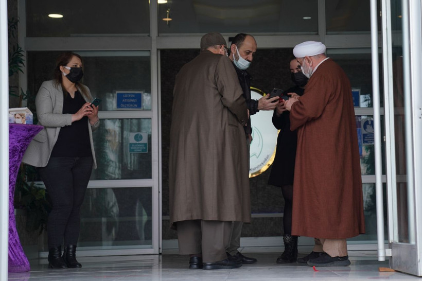 Cübbeli Ahmet Hoca'nın kızı Ümraniye'de dünyaevine girdi - Resim: 2