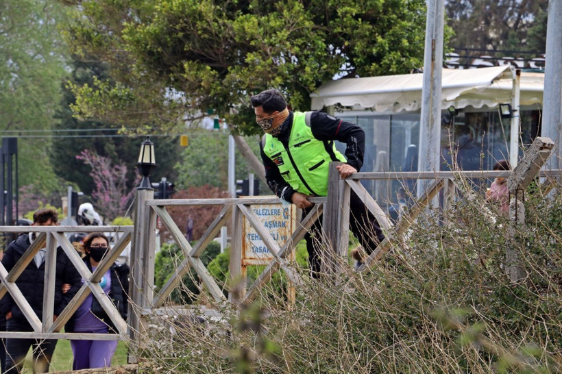 Trans kadının Antalya'da yaptıkları pes dedirtti: Sabahın köründe bile... - Resim: 1