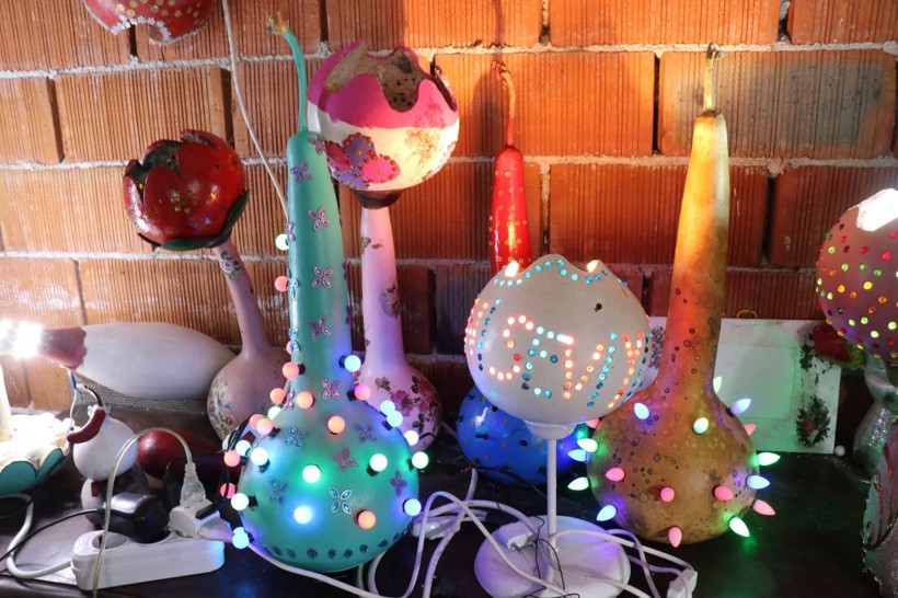 Sakarya'da balkonu atölyeye çevirip üretime başladı! Dört bir yandan sipariş yağıyor - Resim: 4