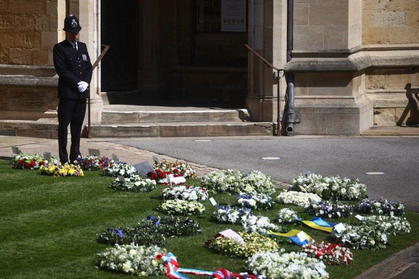 Kraliyet ailesi Prens Philip'i son yolculuğuna uğurladı - Resim: 3