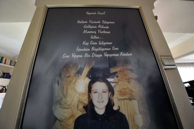 Bursa'da kızına her şeyi yeniden öğretti! Bitkisel hayata girip hafızası silinmişti - Resim: 3