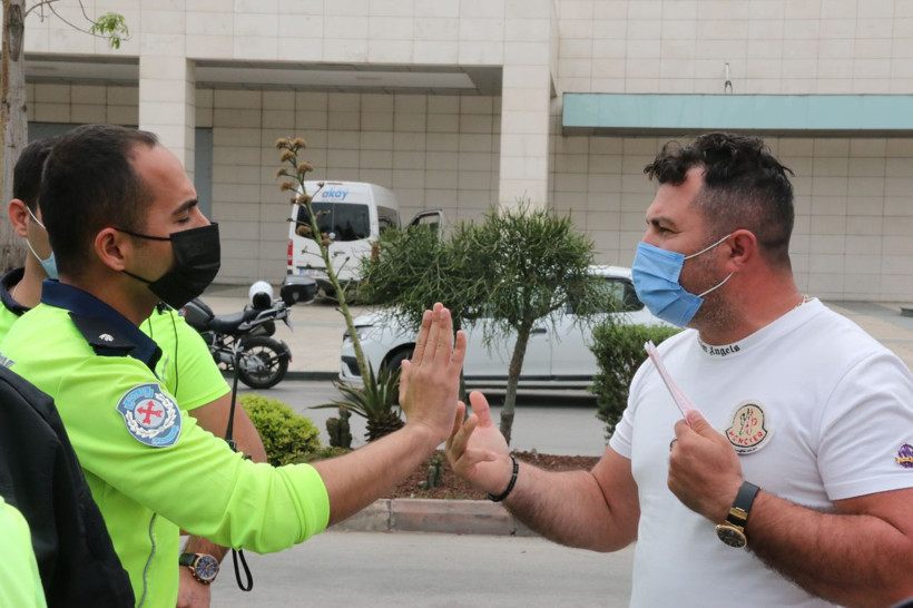 'Aracımda 1 trilyon var burada bırakamam' Polislere böyle direndi - Resim: 1