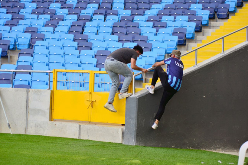 Adana Demirspor tribünlerinde şaşkına çeviren görüntü - Resim: 3