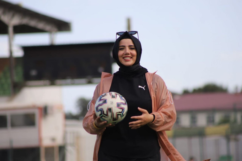  Adıyaman 1954 Spor’un kadın başkanı tarihe geçti! İlk şampiyon kadın başkan - Resim: 1