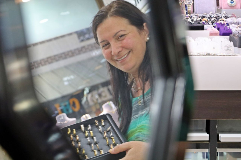 Antalya'da diş beyazlatmak istedi! Delirten hastalığa yakalandı 32 dişini çektirdi - Resim: 1