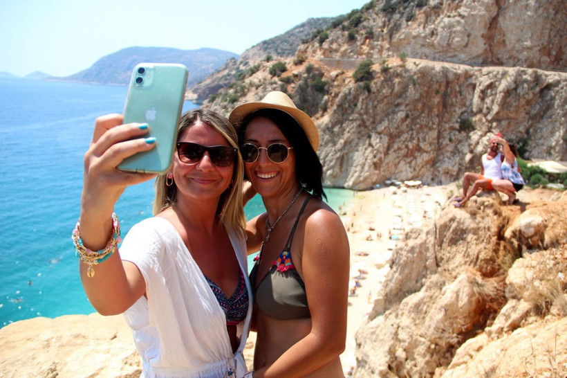 187 basamakla iniliyor Antalya'da görenler büyülendi! Turistler akın etti - Resim: 4