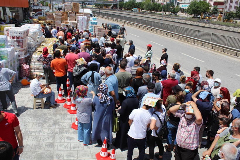 Market açılışta yüzde 50 indirim yaptı izdiham çıktı! - Resim: 2