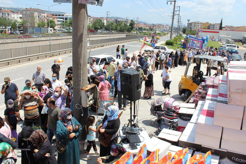 Market açılışta yüzde 50 indirim yaptı izdiham çıktı! - Resim: 3