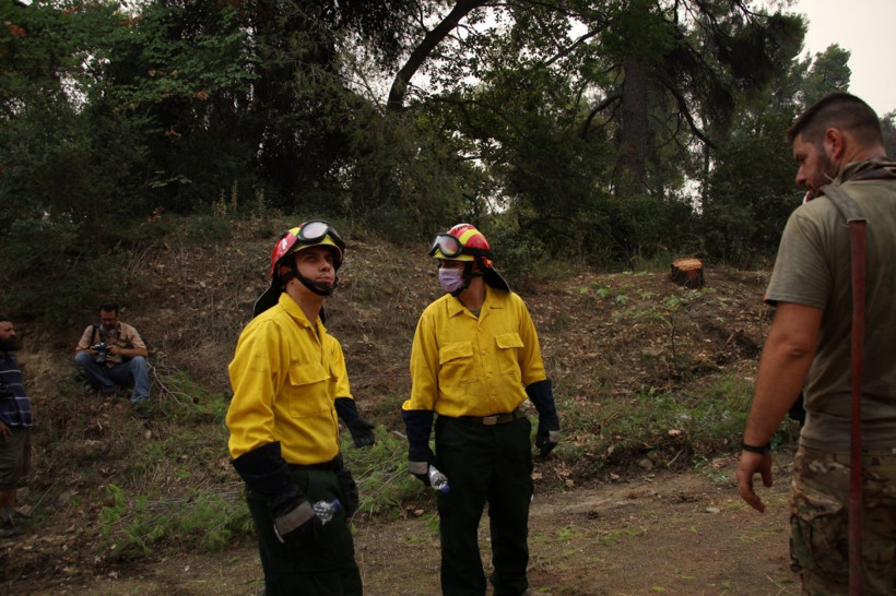 Yunanistan'ın Eğriboz Adası alev alev yanıyor! En az 150 ev yandı - Resim: 4