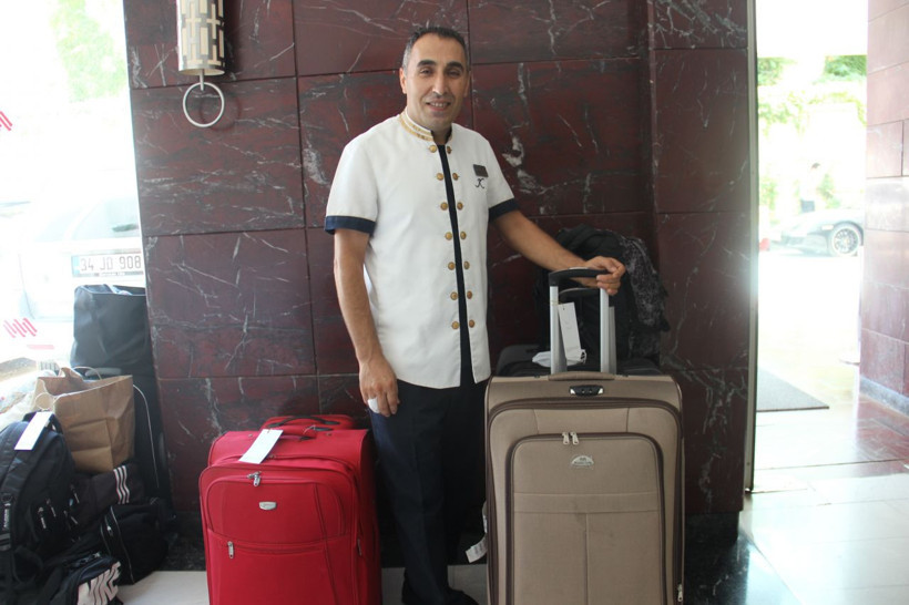 İngiliz turist, Kuşadası'ndaki otelin belboyuna miras bıraktı! İşte 'Türk Belboy'a kalan para... - Resim: 2