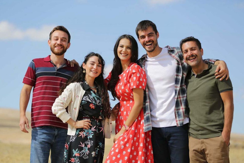 TRT 1 duyurdu Gönül Dağı'ndan ayrıldı başka diziyle anlaştı! - Resim: 1