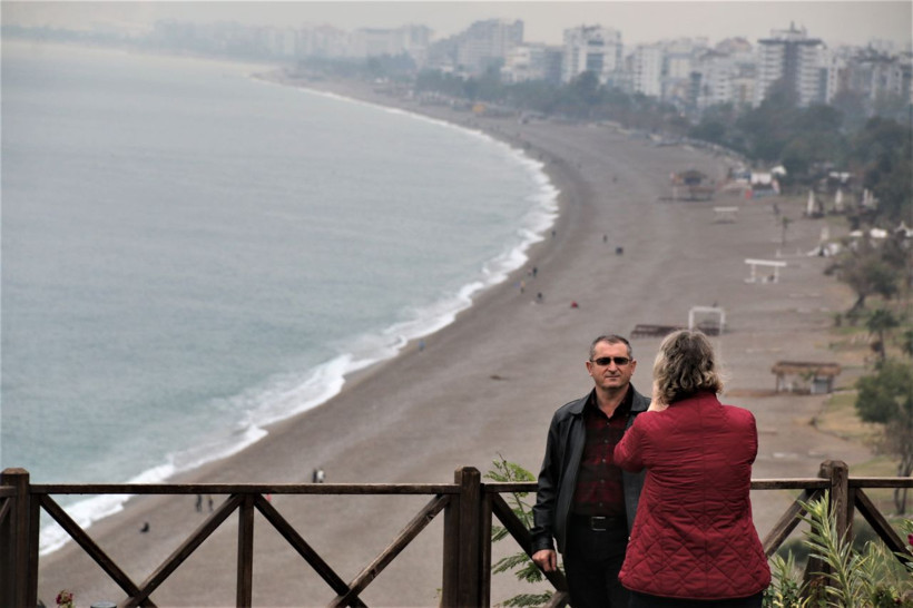 Turuncu alarm verilmişti! Antalya'da turistler denizin keyfini çıkardı - Resim: 4
