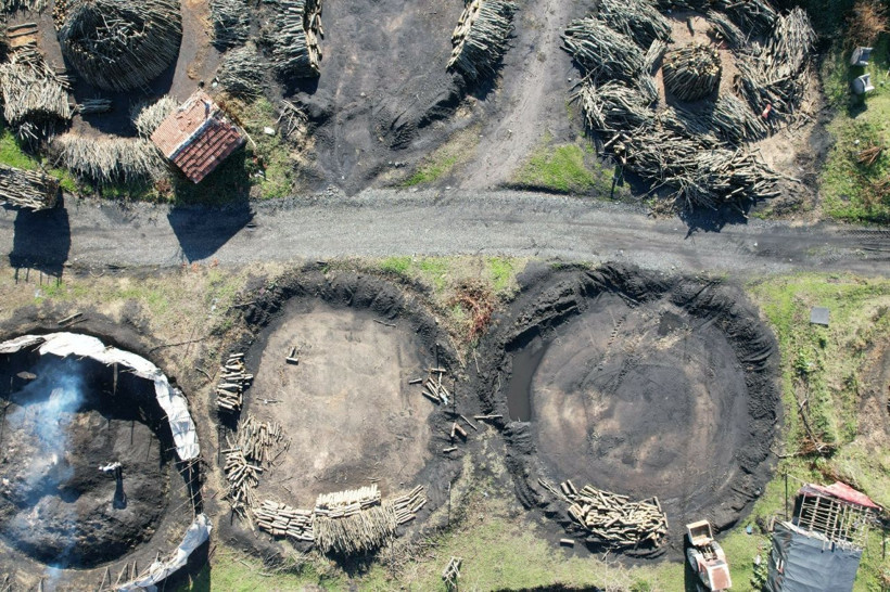 İstanbul Çatalca'da babadan kalma kömürcülük mesleğini 45 yıldır sürdürüyorlar - Resim: 4