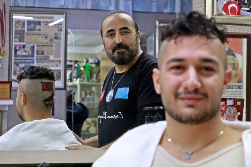 Dolar ve euro düşünce Antalya'daki kuaför öyle bir şey yaptı ki görenler şaştı kaldı: Rekorlar kitabına girmişti - Resim: 1