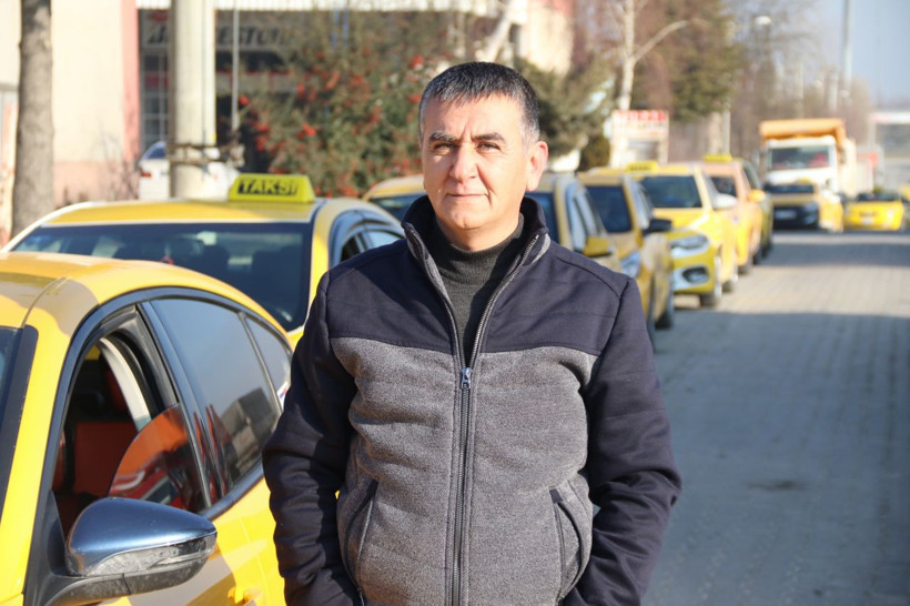 5 dakikalık iş için 850 TL! Taksiler metrelerce kuyruk oluştu: Dolar üzerinden belirleniyor - Resim: 4