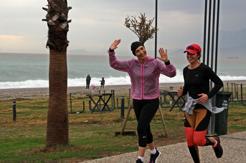 2. kez kırmızı kod verilen Antalya'da herkes selfie çekti: Fırtına sonrası şaşırtan görüntüler - Resim: 1