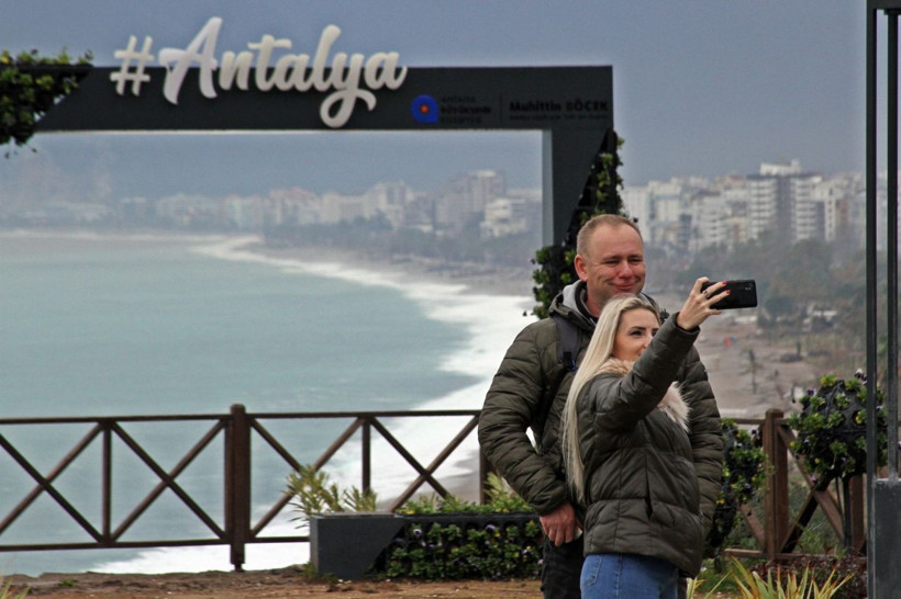 2. kez kırmızı kod verilen Antalya'da herkes selfie çekti: Fırtına sonrası şaşırtan görüntüler - Resim: 2