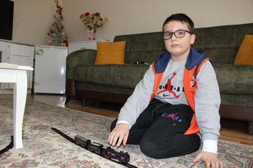 Manisa'da oyun oynarken kabusu yaşadı! Olayı gören anne baygınlık geçirdi: Ağlayarak izledim - Resim: 1