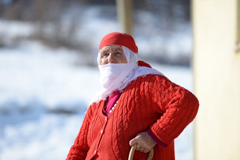 10 yaşındayken rüyasında gördüğü sakallı söyledi gelinlik bile giymedi kefenim kırmızı olsun dedi - Resim: 3