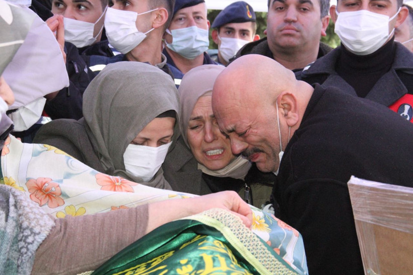 Avukat Dilara'nın cenazesinde feryatlar yükseldi: Katiline mi aşık oldun yavrum! - Resim: 2