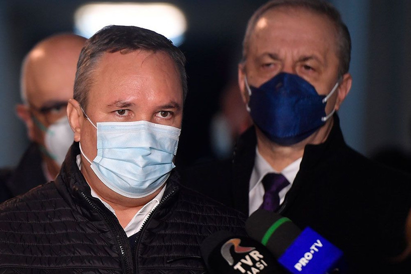 Ukrayna'dan kaçış sürüyor! Kadın ve çocukları sınırda yardım malzemeleriyle karşılıyorlar - Resim: 4