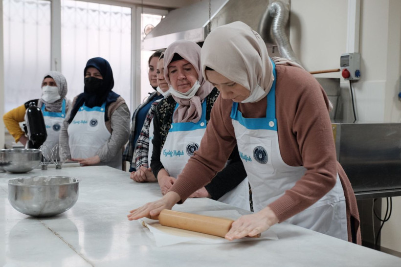 Sessiz mutfağın eşsiz aşçıları... 'İşaret diliyle pasta börek yaptılar - Resim: 3