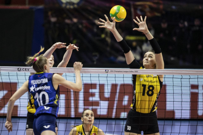 CEV Şampiyonlar Ligi'nde Fenerbahçe'yi altın setle geçen VakıfBank finale çıktı - Resim: 2