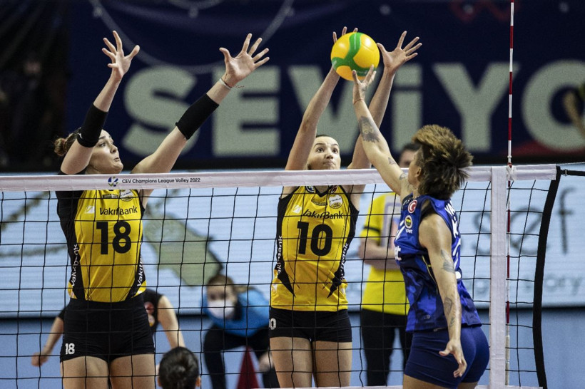 CEV Şampiyonlar Ligi'nde Fenerbahçe'yi altın setle geçen VakıfBank finale çıktı - Resim: 4