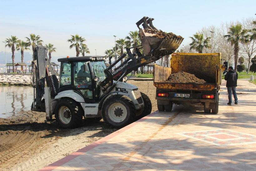 Kocaeli'de çileden çıkaran koku! Tonlarcası sahile vurdu - Resim: 3