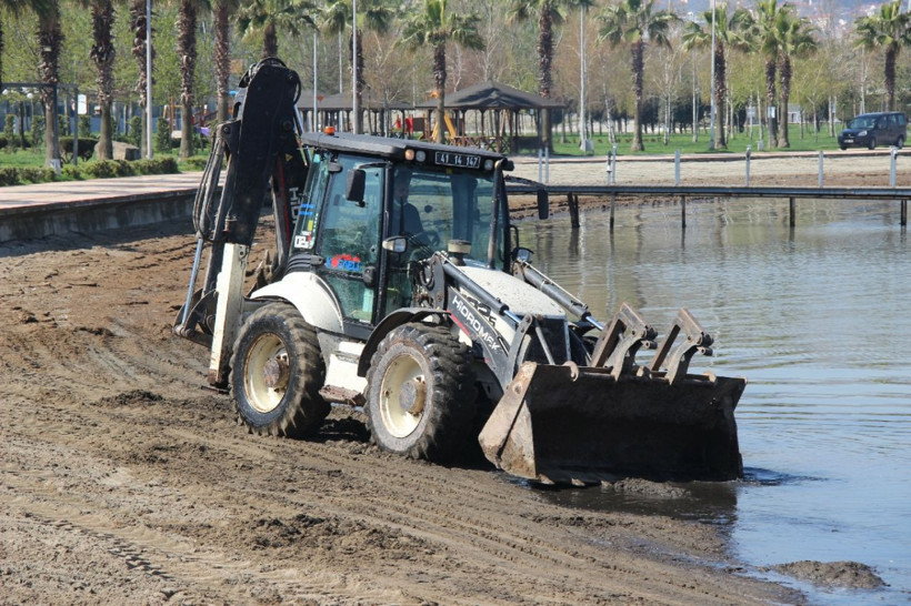 Kocaeli'de çileden çıkaran koku! Tonlarcası sahile vurdu - Resim: 4