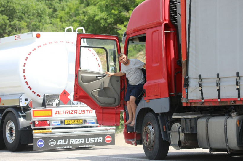 İhracat yüzde 30 arttı! Edirne sınırında TIR kuyruğunun sonu gözükmüyor - Resim: 4