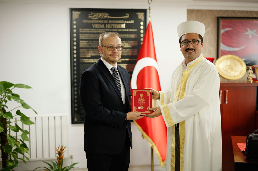 Meksikalı pilot aşkı için Müslüman oldu! - Resim: 4