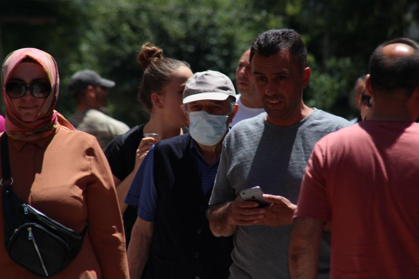 Vakalar patladı bireysel tedbirler arttırıldı! Yeni kısıtlama gelir endişesi... - Resim: 2