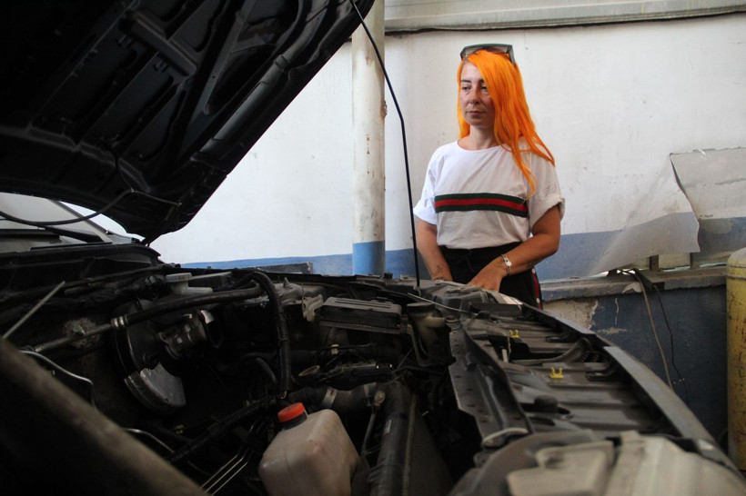 Genç kadın ikinci el aldı 5 gün sonra motoru aracının bagajında buldu - Resim: 4