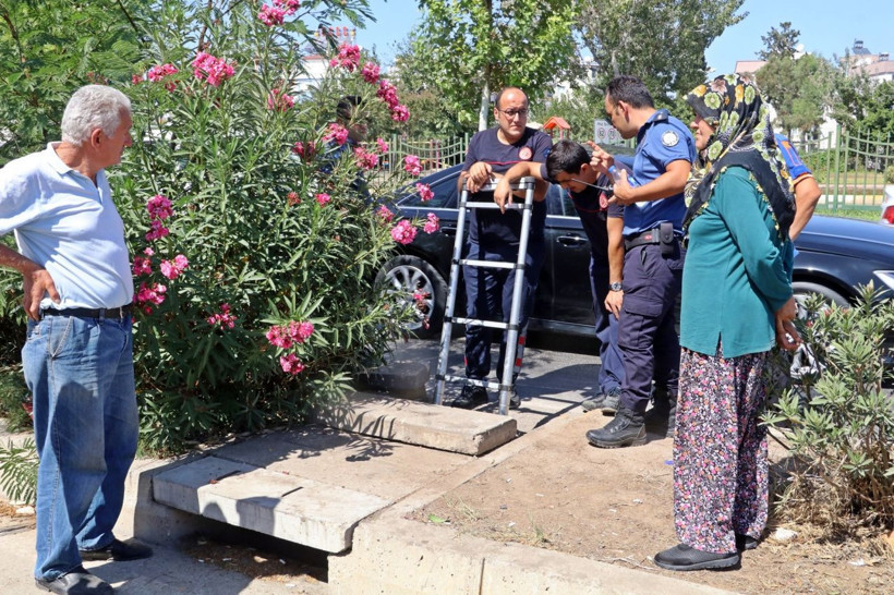 Antalya'da kayıp Muhammet'le ilgili şok ihbar! Baba içeri girdi anne dışarıda kahroldu - Resim: 1