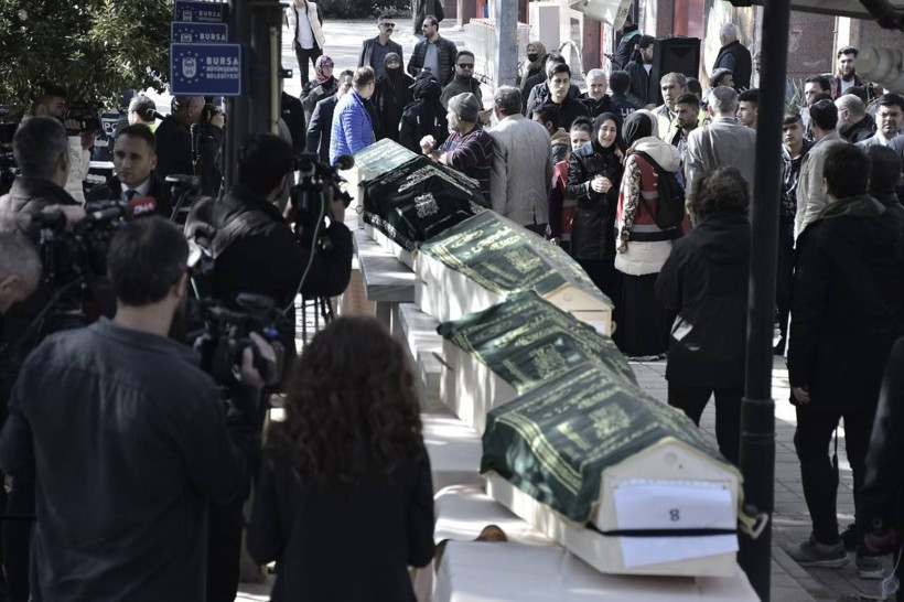 Bursa'da yangın faciası! 9 tabut yan yana dizildi! Kahreden detay - Resim: 2