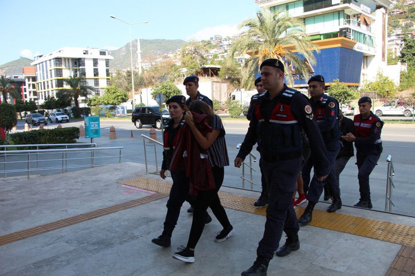 Antalya'daki vahşet! Camdan atılan yeni doğmuş bebek bakın kimin çıktı - Resim: 4