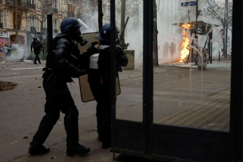 PKK yandaşları iyice kudurdu! Paris'ten sonra Londra'yı da karıştırdılar - Resim: 2