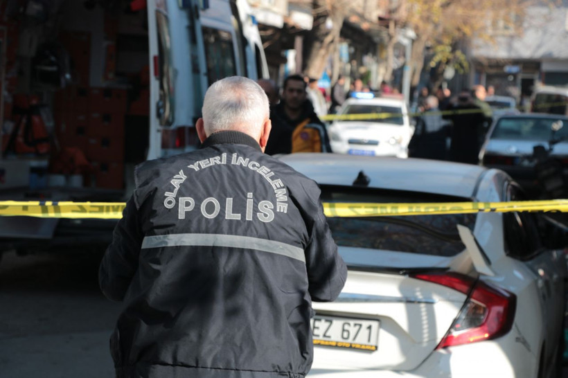 Sokak bir anda kan gölüne döndü Kahramanmaraş'ta baba ile oğlu öldürüldü - Resim: 4