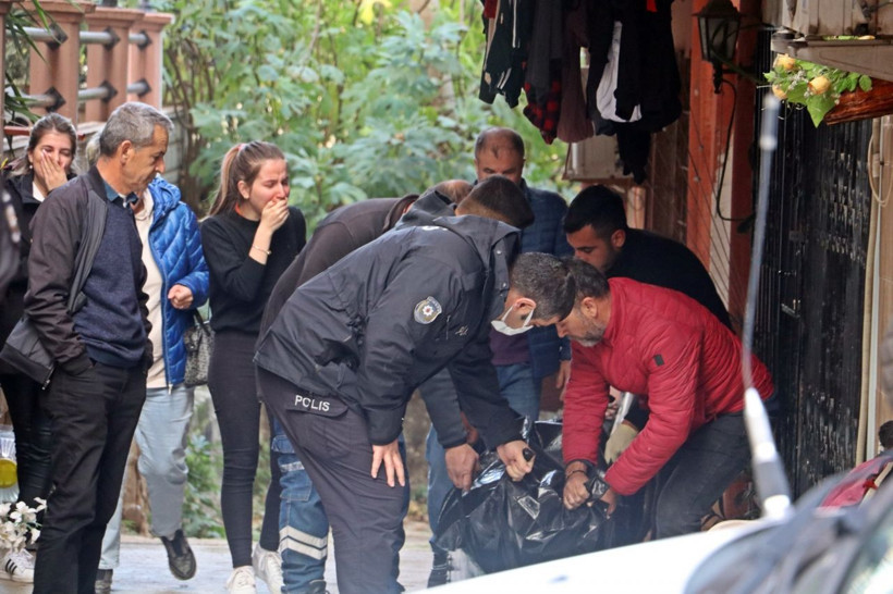 Antalya'da haberi alan genç kız kahroldu, evin önünde gözyaşlarına boğuldu - Resim: 4